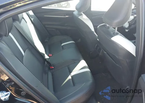 2025 Toyota Camry Se z USA, uszkodzony, nr VIN 4T1DAACKXSU149797